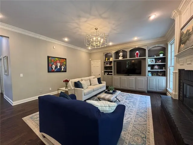 $825,000 | 28 Court Lane, St. Joseph, MO 64506