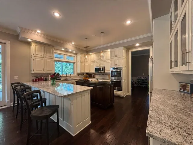 $825,000 | 28 Court Lane, St. Joseph, MO 64506