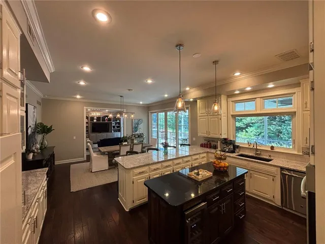 $825,000 | 28 Court Lane, St. Joseph, MO 64506