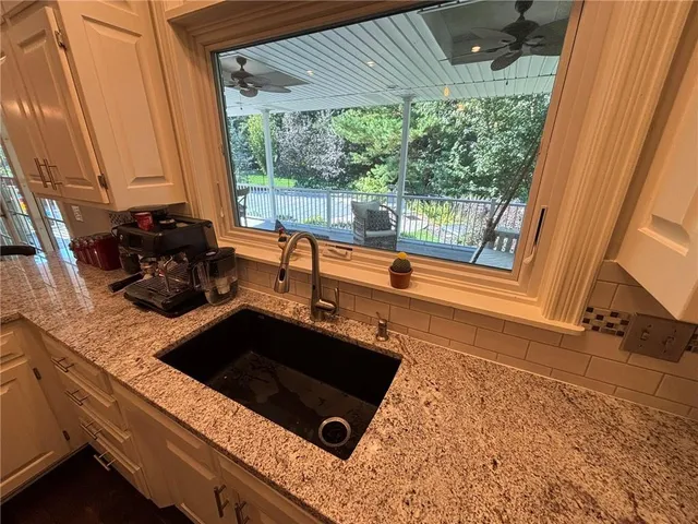 $825,000 | 28 Court Lane, St. Joseph, MO 64506