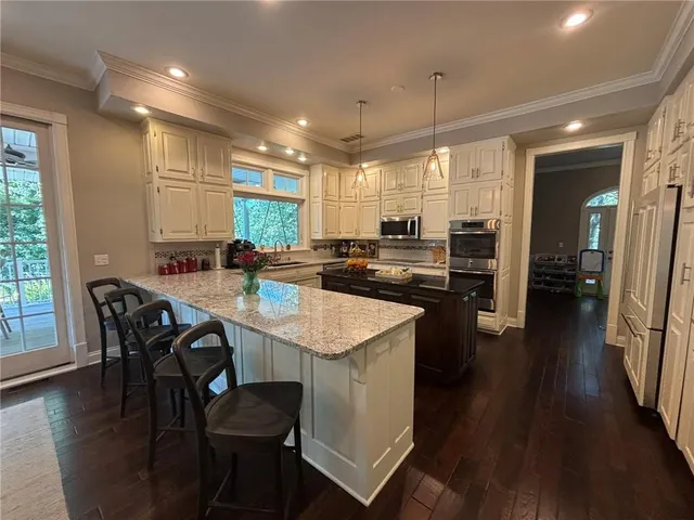 $825,000 | 28 Court Lane, St. Joseph, MO 64506