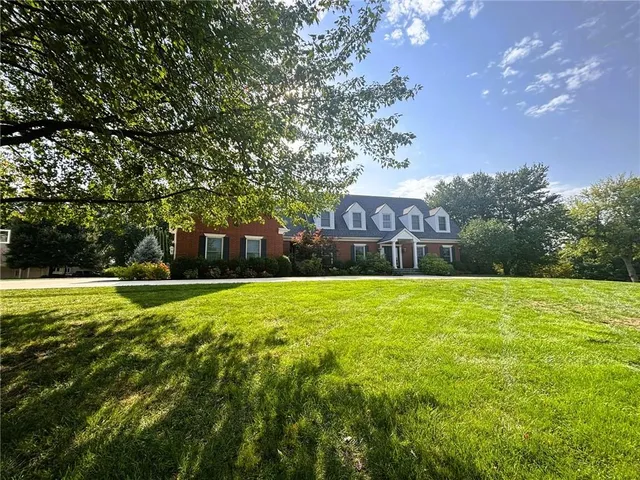 $825,000 | 28 Court Lane, St. Joseph, MO 64506