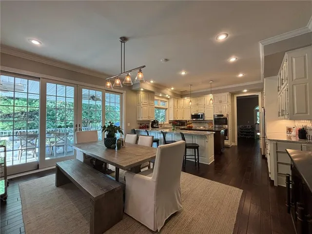 $825,000 | 28 Court Lane, St. Joseph, MO 64506