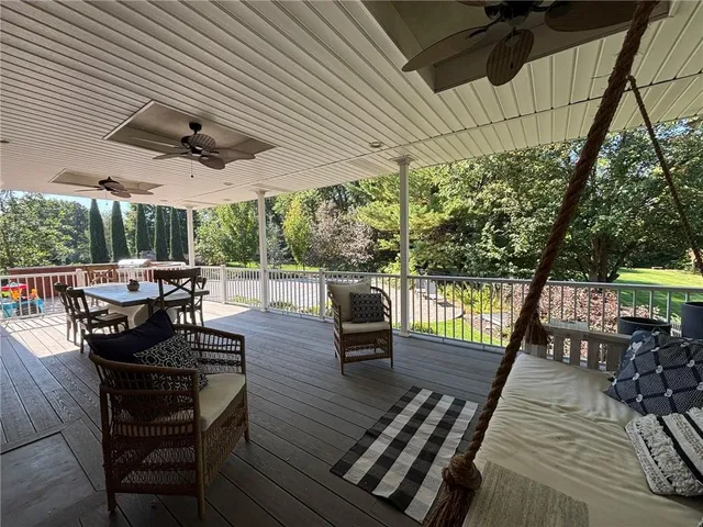 $825,000 | 28 Court Lane, St. Joseph, MO 64506