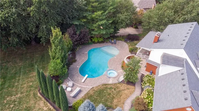 $825,000 | 28 Court Lane, St. Joseph, MO 64506