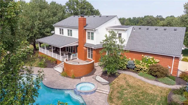 $825,000 | 28 Court Lane, St. Joseph, MO 64506