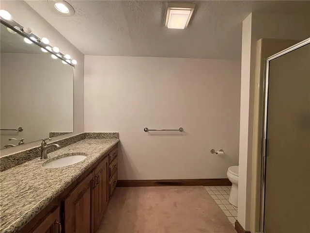 $825,000 | 28 Court Lane, St. Joseph, MO 64506