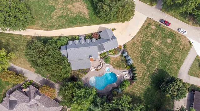 $825,000 | 28 Court Lane, St. Joseph, MO 64506