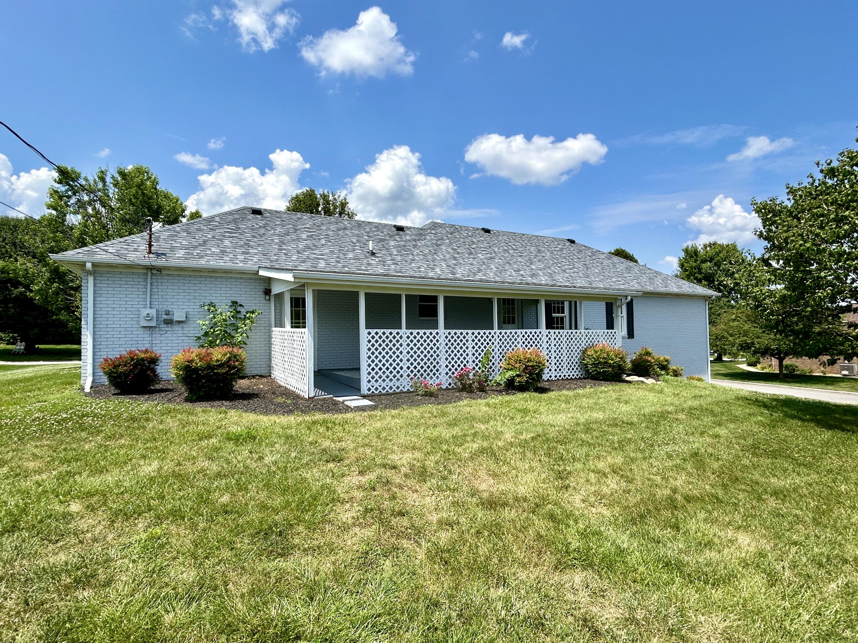 203 Ridgeview Drive Somerset, KY 42503 - Photo 3 of 42 IMG_1893
