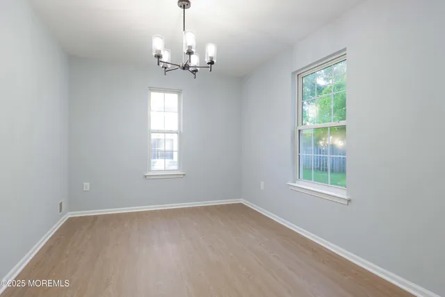 a view of empty room with window