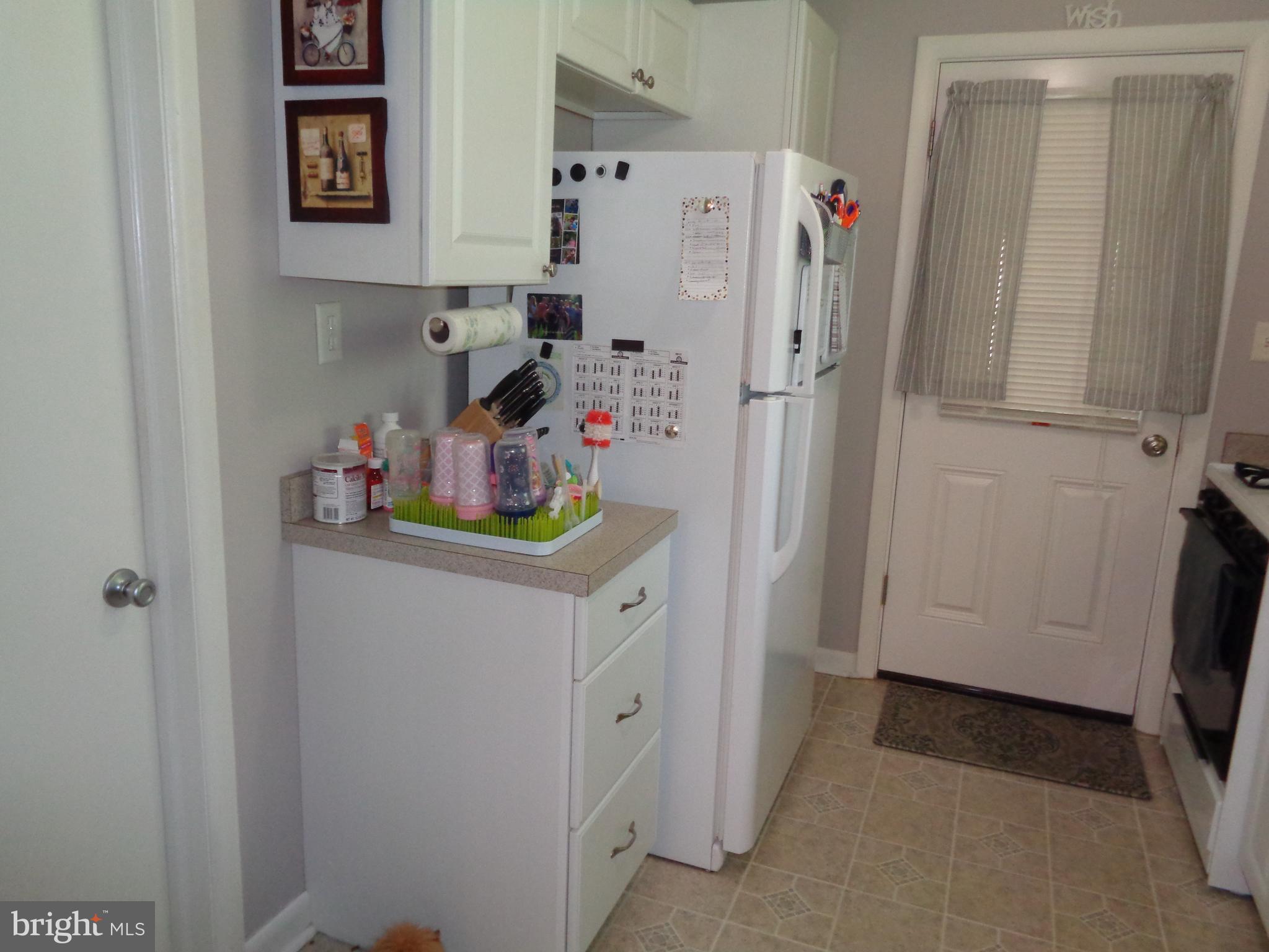 4710 Mawani Road Baltimore, MD 21206 - Photo 6 of 22 Kitchen