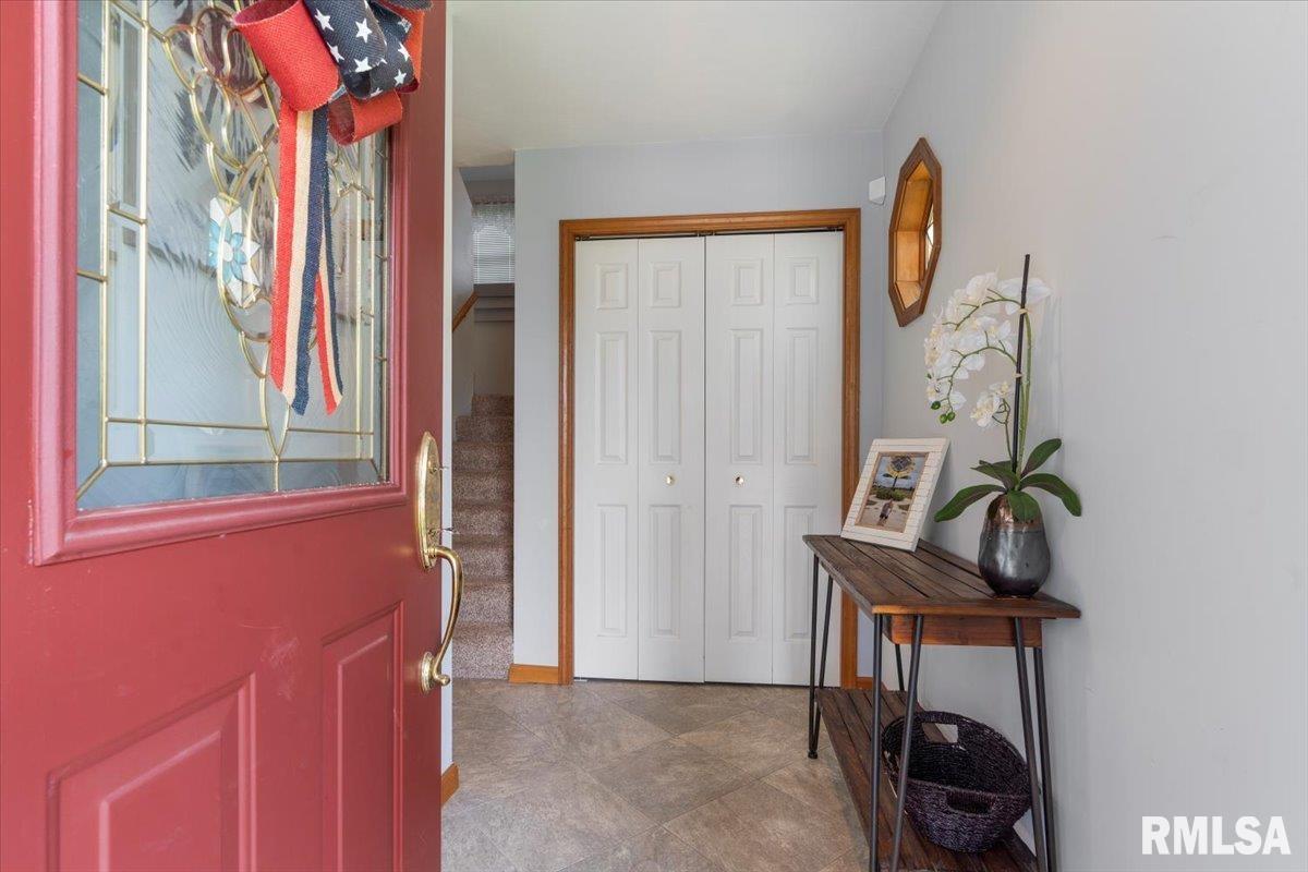 2817 Biscayne Drive Springfield, IL 62707 - Photo 4 of 29