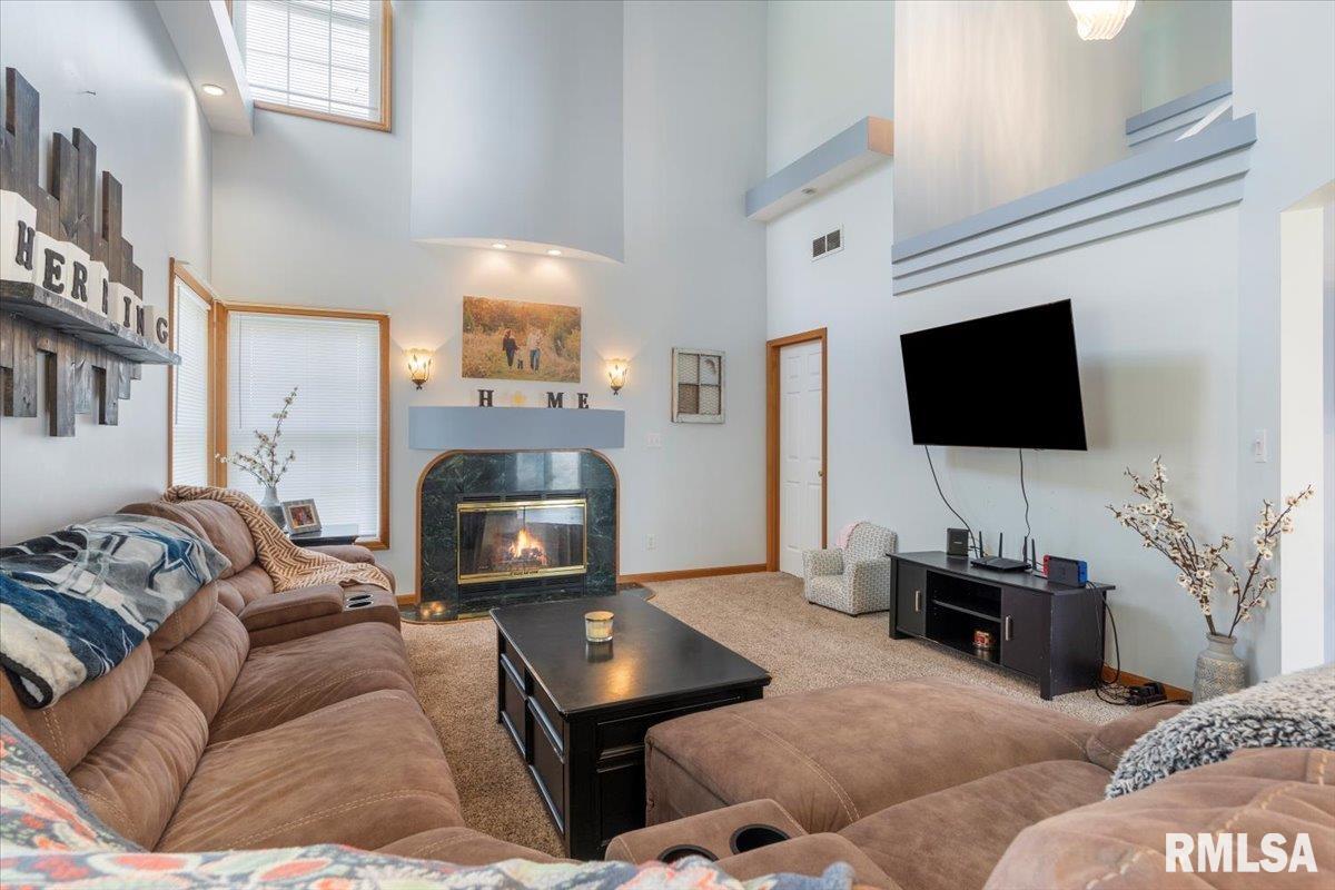 2817 Biscayne Drive Springfield, IL 62707 - Photo 8 of 29