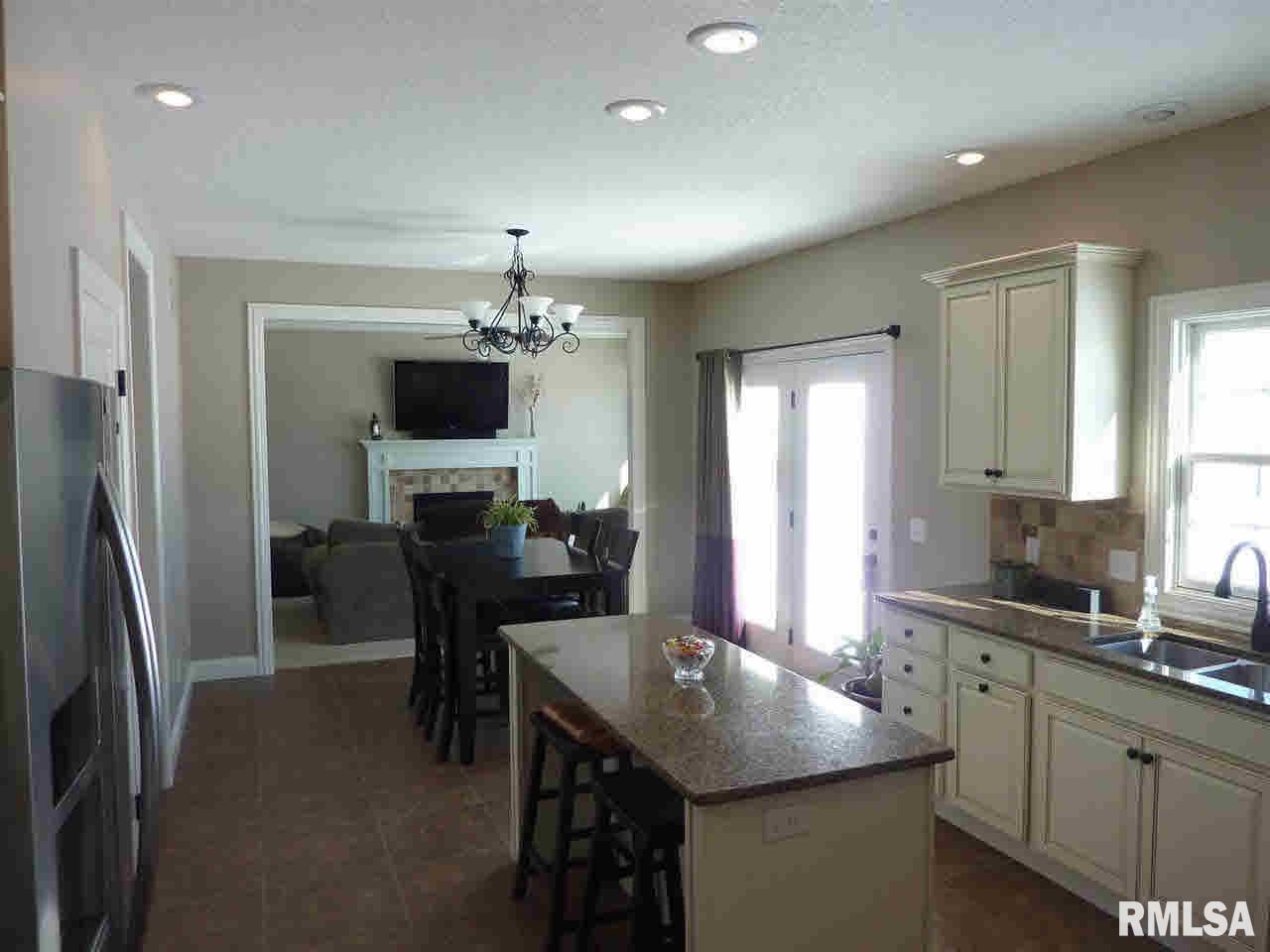 1119 Fox Ridge Road Eldridge, IA 52748 - Photo 6 of 22 Gallery Image 6