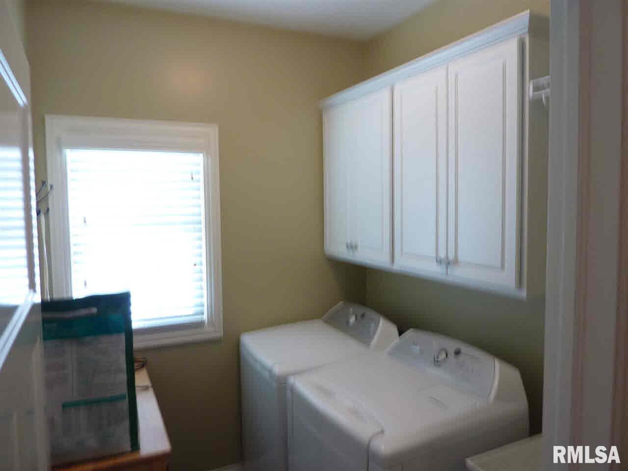 1119 Fox Ridge Road Eldridge, IA 52748 - Photo 9 of 22 Gallery Image 9
