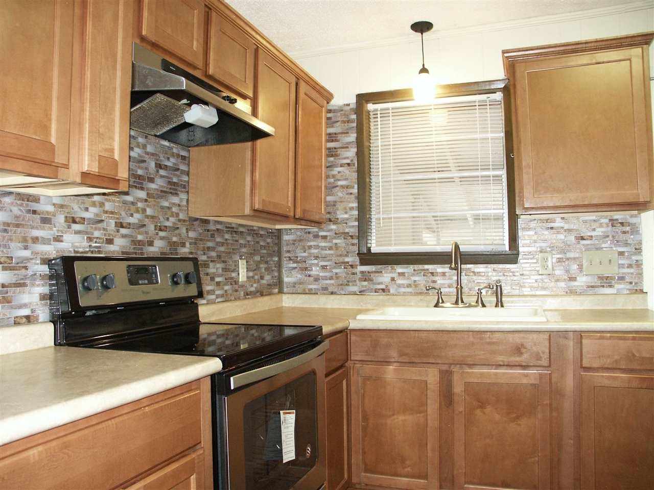 13204 4th Street Lillian, AL 36549 - Photo 4 of 19 Kitchen with New Applianc