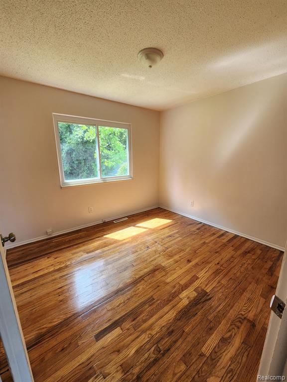 2293 Bates Road Mount Morris, MI 48458 - Photo 8 of 21