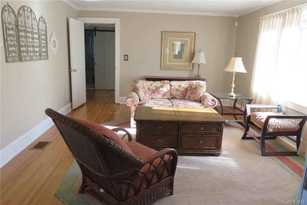 930 Narva Road Hendersonville, NC 28792 - Photo 3 of 26 Gallery Image 3