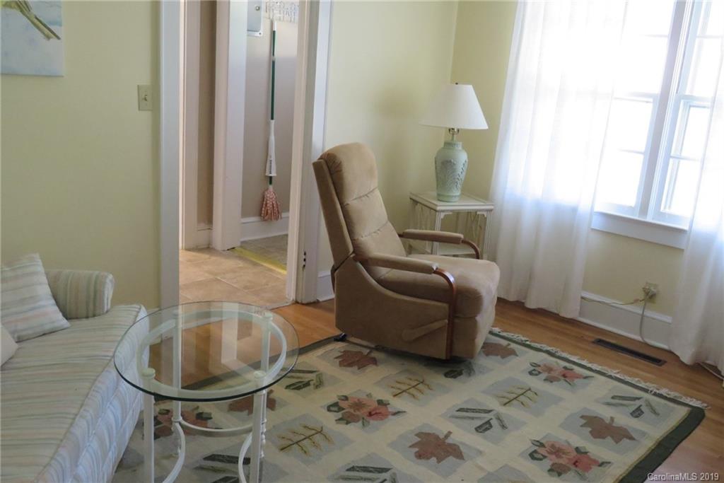 930 Narva Road Hendersonville, NC 28792 - Photo 8 of 26 Gallery Image 8