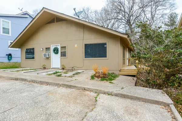 $825 | 51 Harbour Row Drive, Unit 55, Coldspring, TX 77331