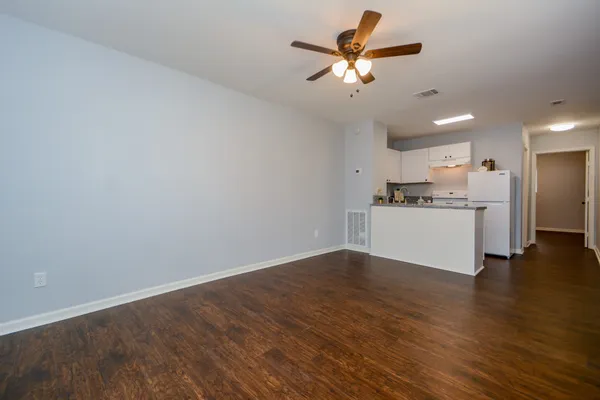 $825 | 51 Harbour Row Drive, Unit 55, Coldspring, TX 77331
