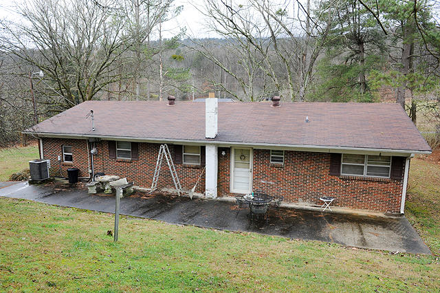 569 Summertown Road Jasper, TN 37347 - Photo 27 of 33 DSC_8135