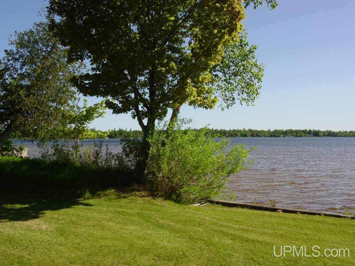 814 West Gulliver Lake Road Gulliver, MI 49840 - Photo 3 of 26