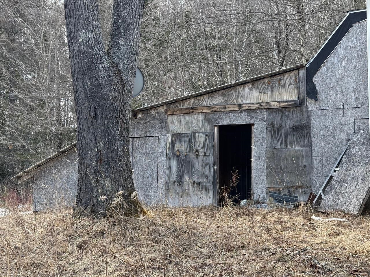 1656 Williamstown Road Washington, VT 05679 - Photo 15 of 25