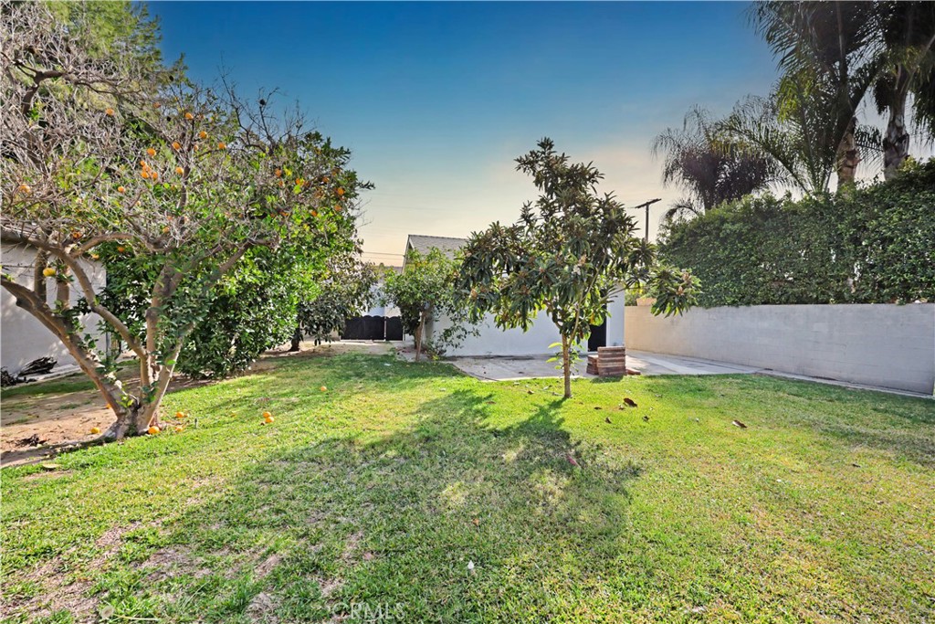 12814 Downey Avenue Downey, CA 90242 - Photo 17 of 22