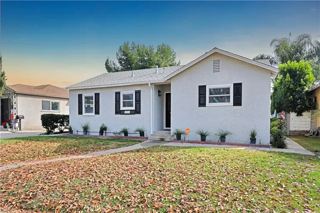 $3,650 | 12814 Downey Avenue, Downey, CA 90242