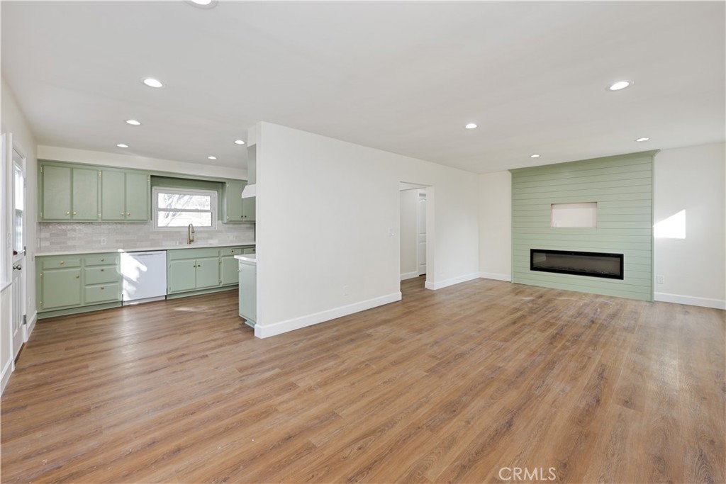 12814 Downey Avenue Downey, CA 90242 - Photo 5 of 22