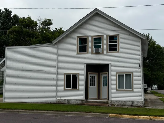 $299,999 | 241 North Webster Street, Kasota, MN 56050