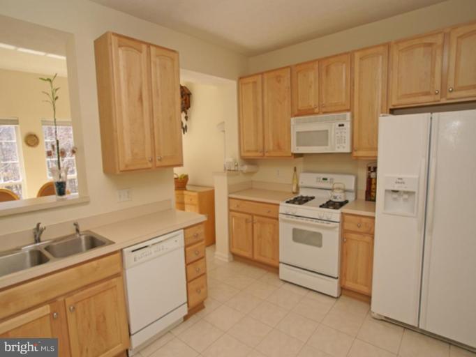 7729 Rotherham Drive Hanover, MD 21076 - Photo 8 of 30 Kitchen