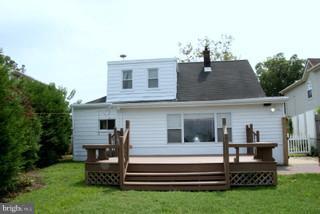 8218 Northview Road Dundalk, MD 21222 - Photo 17 of 30 Exterior (Rear)