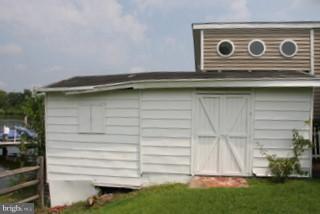8218 Northview Road Dundalk, MD 21222 - Photo 23 of 30 Exterior (Rear)