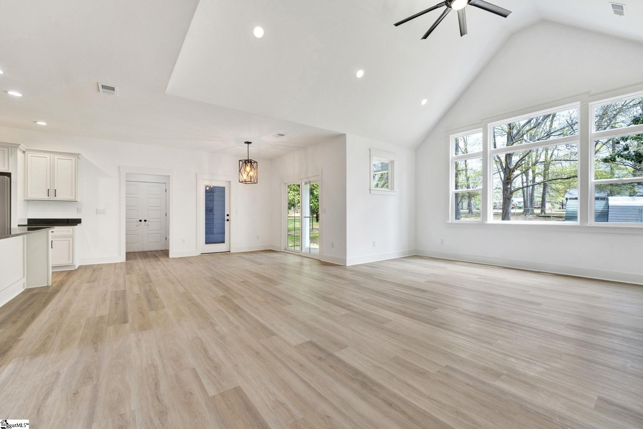 304 Garrett Street Fountain Inn, SC 29644 - Photo 13 of 34 Gallery Image 13