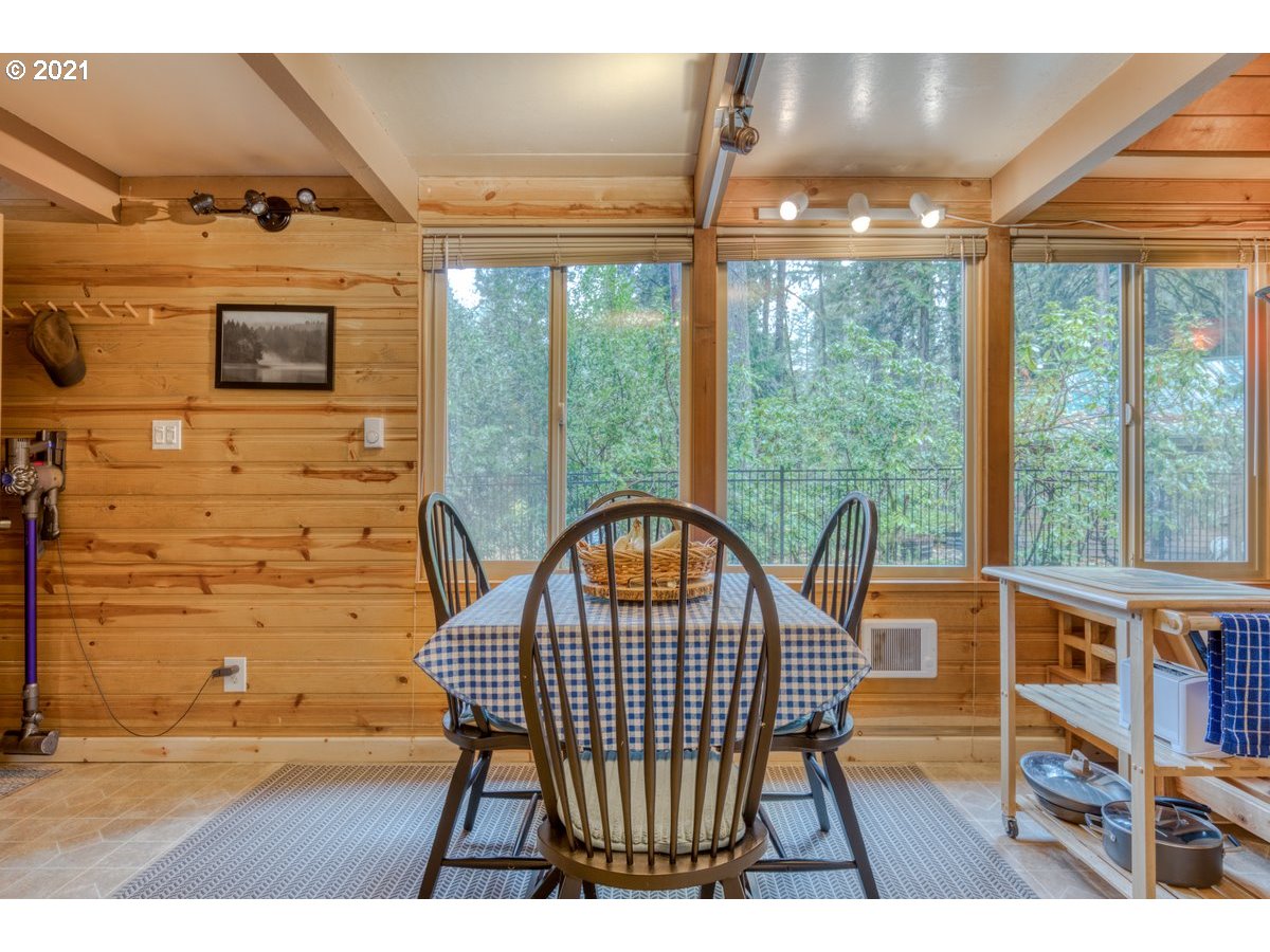 64395 East Barlow Trail Road Rhododendron, OR 97049 - Photo 12 of 32 Gallery Image 12