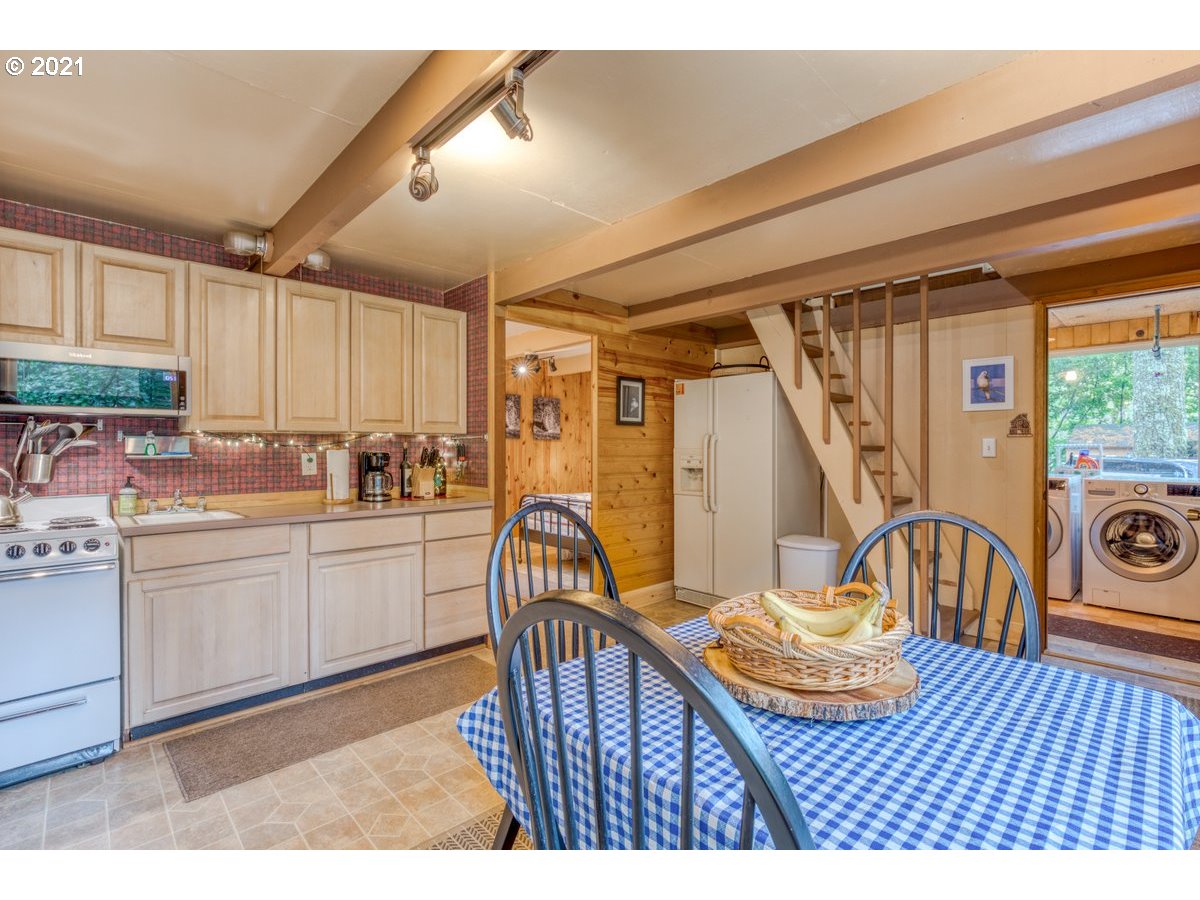 64395 East Barlow Trail Road Rhododendron, OR 97049 - Photo 13 of 32 Gallery Image 13