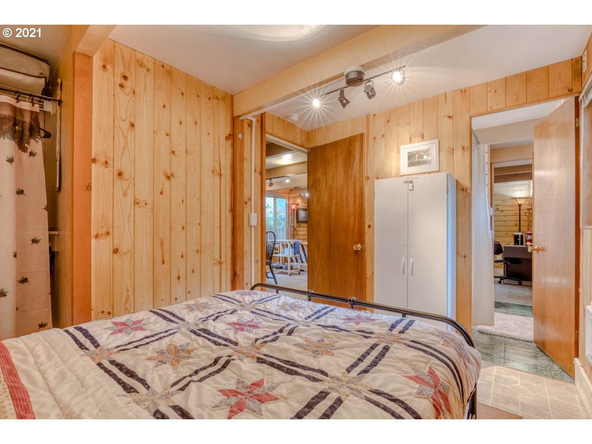 64395 East Barlow Trail Road Rhododendron, OR 97049 - Photo 17 of 32 Gallery Image 17