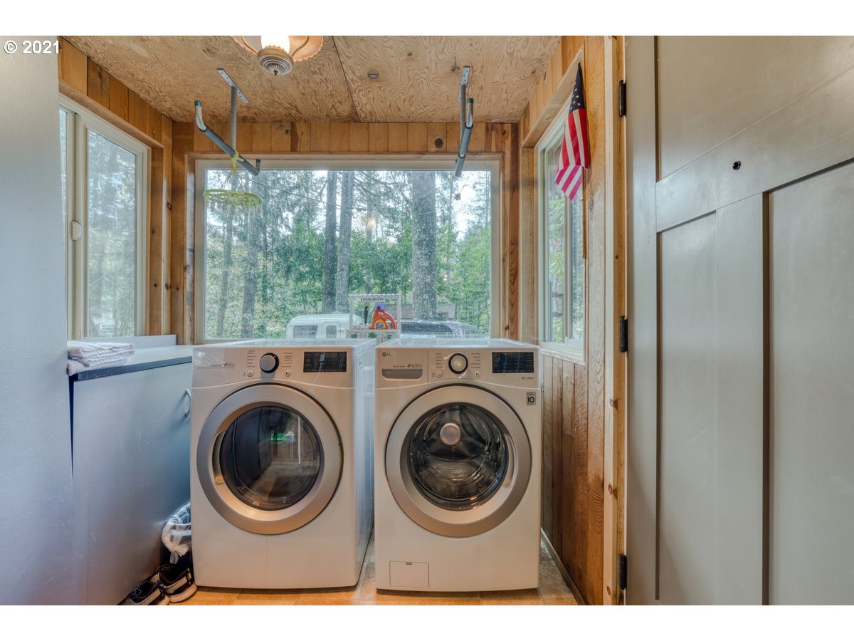 64395 East Barlow Trail Road Rhododendron, OR 97049 - Photo 21 of 32 Gallery Image 21