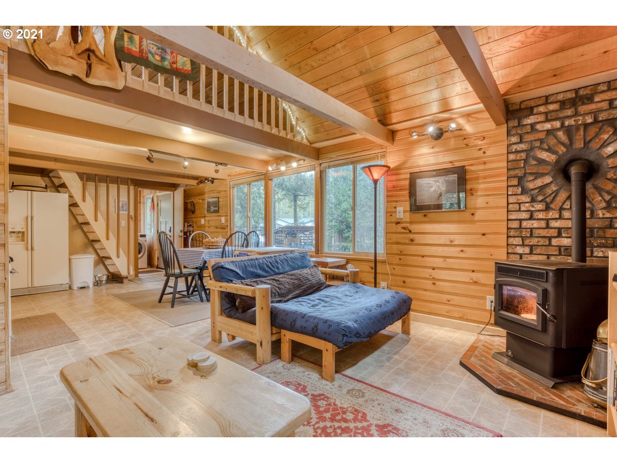 64395 East Barlow Trail Road Rhododendron, OR 97049 - Photo 4 of 32 Gallery Image 4