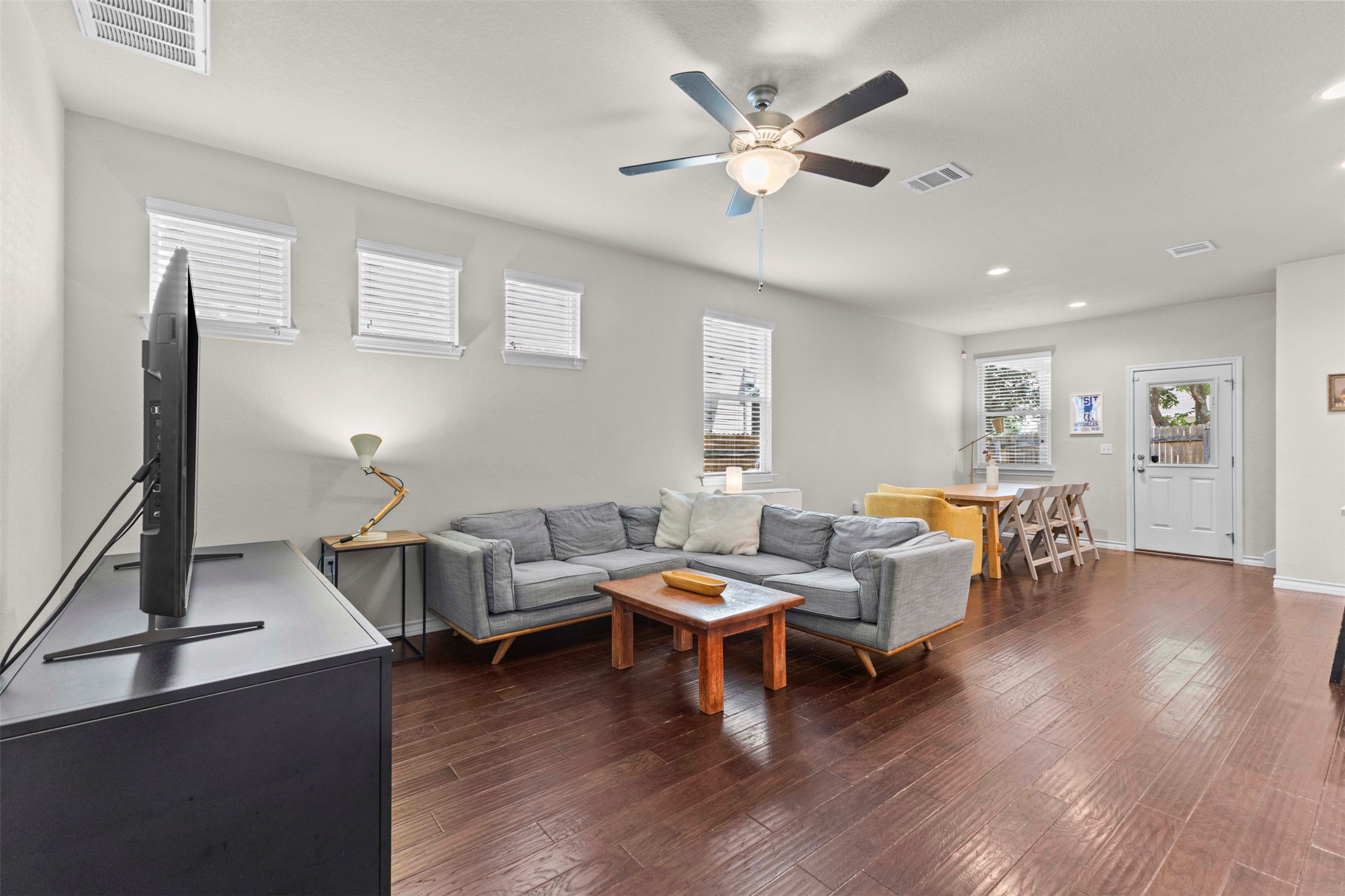 11704 Prado Ranch Boulevard Austin, TX 78725 - Photo 7 of 29