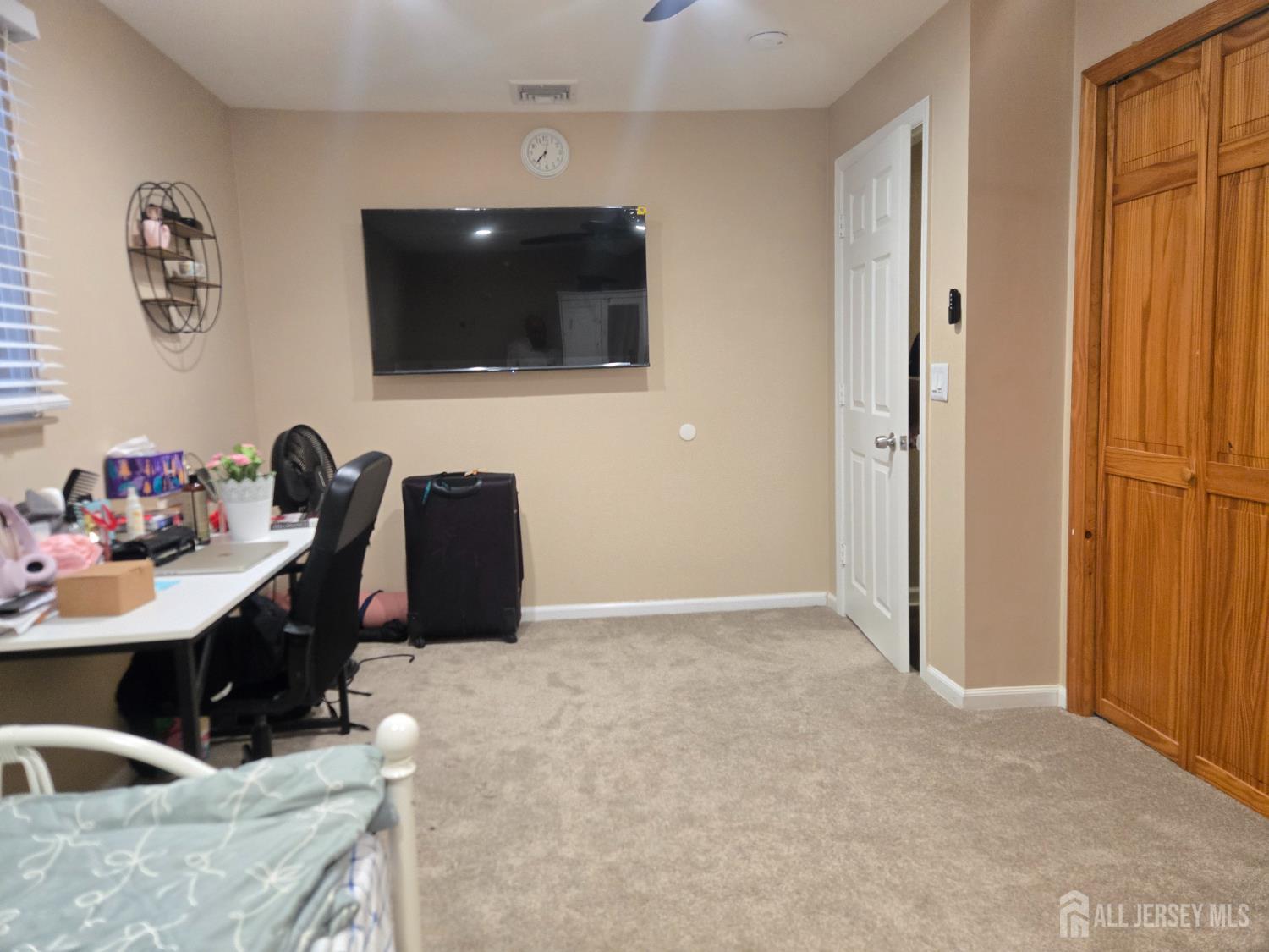 35 Clark Avenue Edison, NJ 08817 - Photo 33 of 35