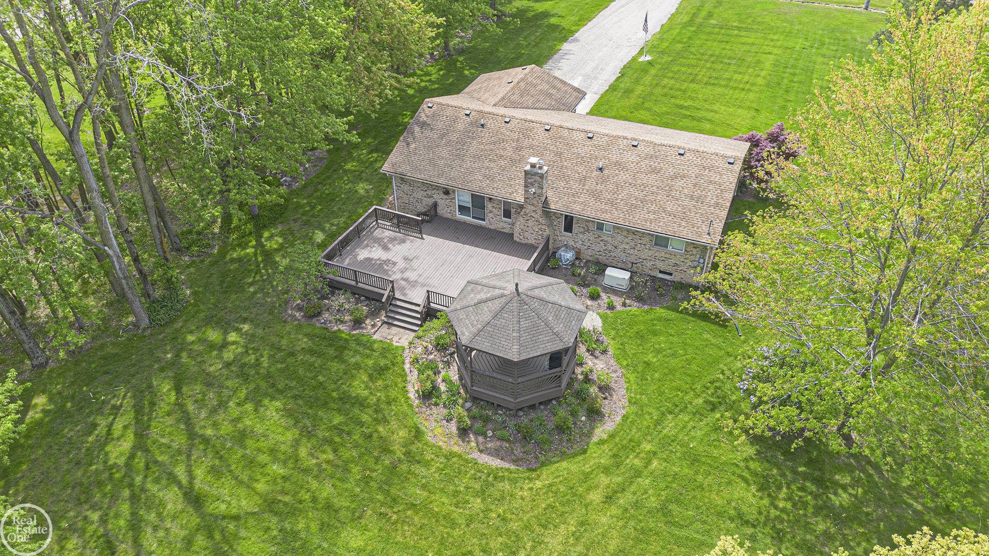 60520 Ray Center Road Ray, MI 48096 - Photo 32 of 35 50174519-a95c514f-b2e2-402d-81ed-486975060bc1.JPG