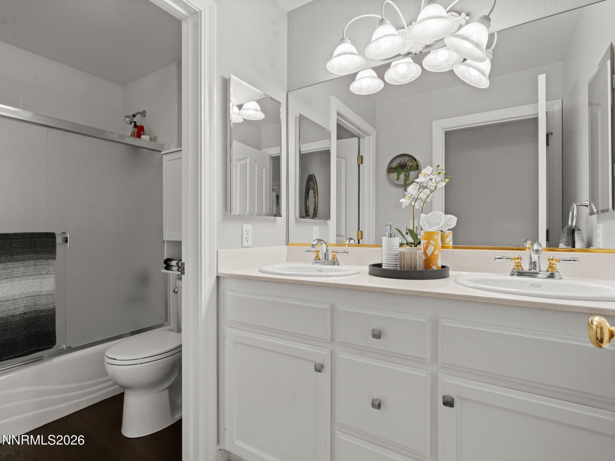 1666 Dogleg Road Carson City, NV 89701 - Photo 27 of 37 hall bath