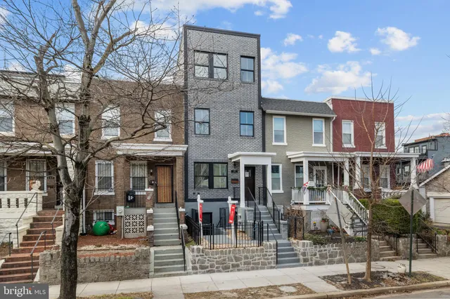 $739,000 | 113 18th Street Southeast, Unit 2, Washington, DC 20003