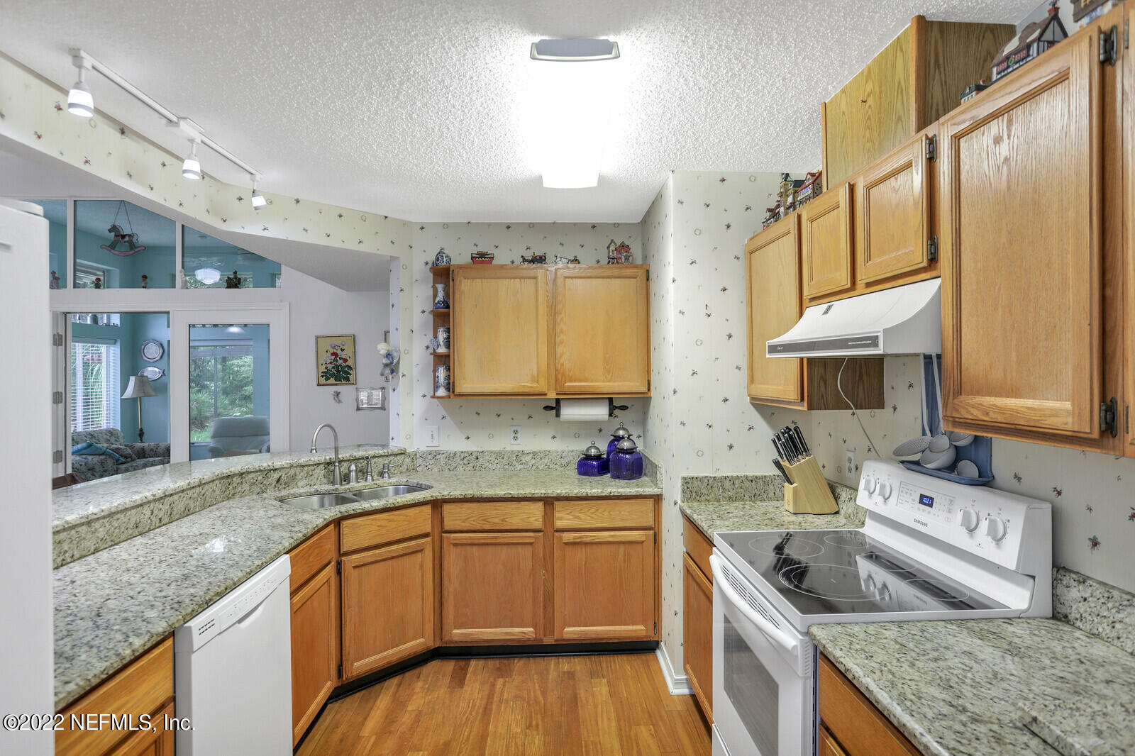 1520 Marsh Rabbit Way Fleming Island, FL 32003 - Photo 5 of 32 Kitchen w pass thru