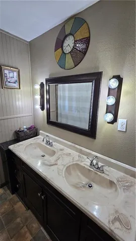 $165,000 | 603 East James Road, Gallatin, MO 64640