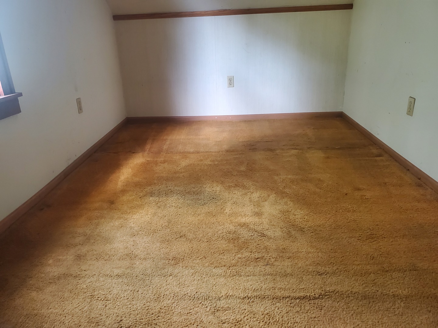 322 North Peoria Street Gilman, IL 60938 - Photo 8 of 15 a view of an empty room