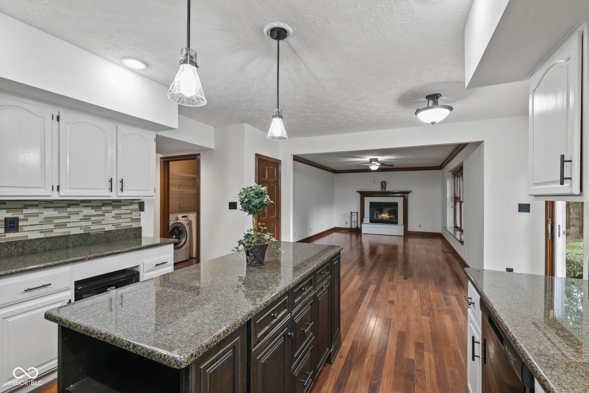 738 Howe Drive Carmel, IN 46032 - Photo 5 of 32